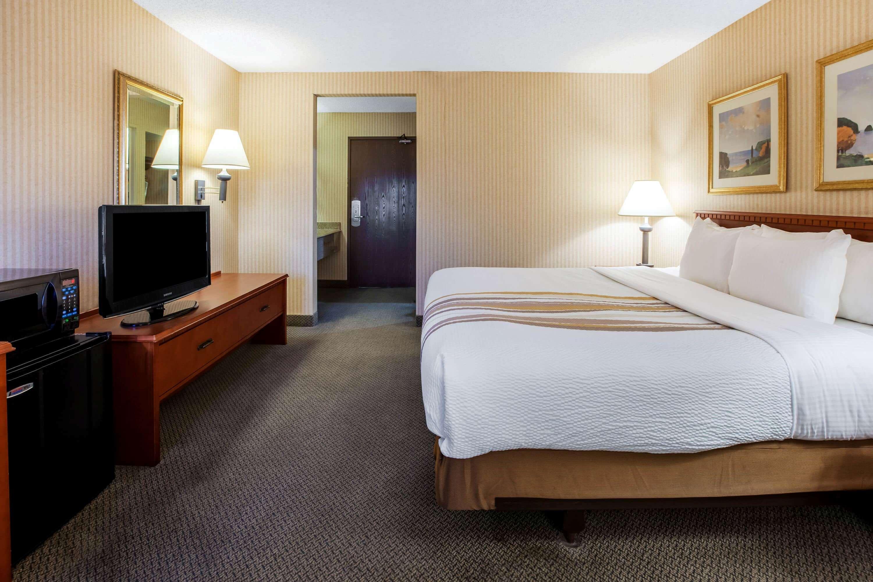 La Quinta Inn By Wyndham Detroit Σάουθγκεϊτ Εξωτερικό φωτογραφία