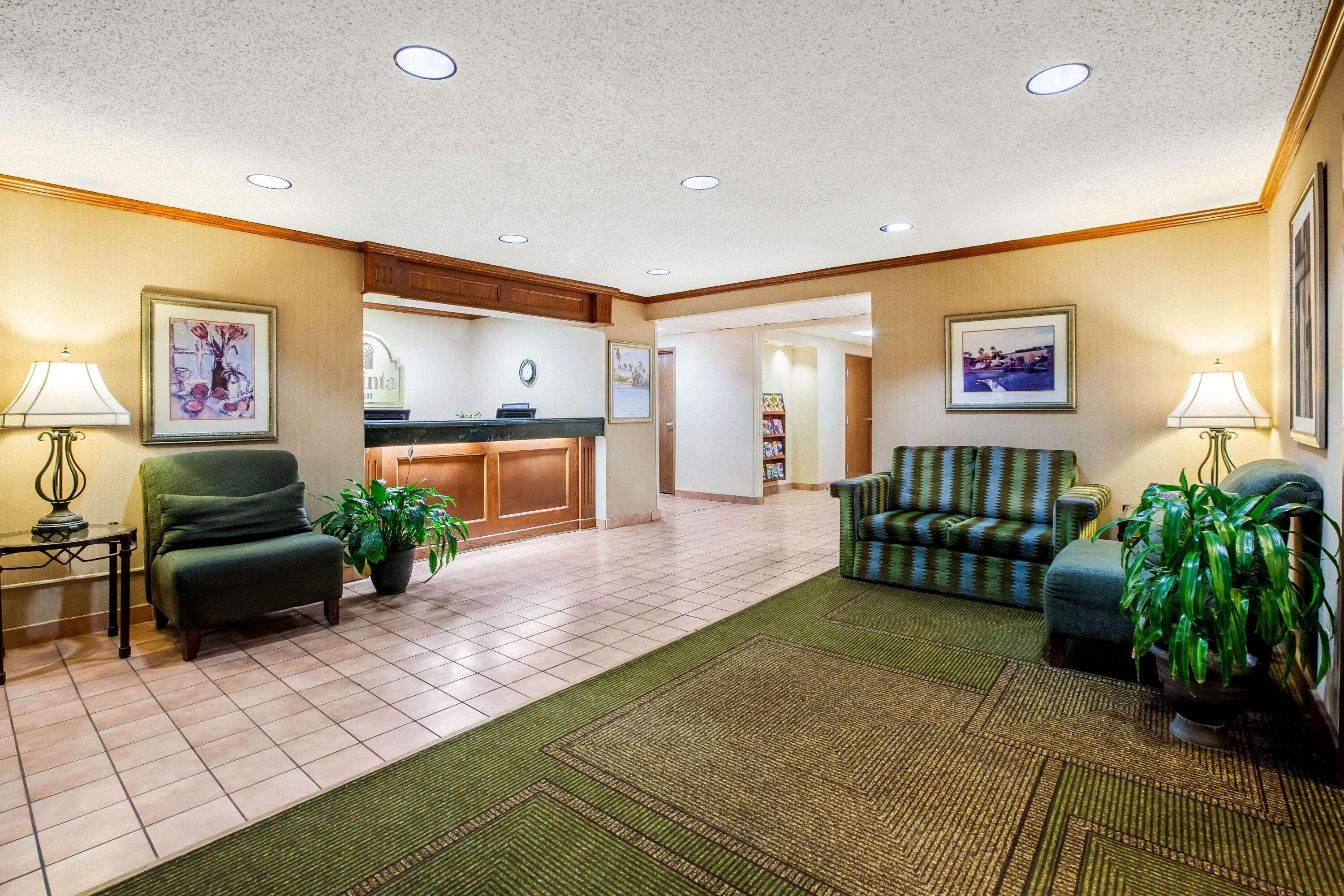La Quinta Inn By Wyndham Detroit Σάουθγκεϊτ Εξωτερικό φωτογραφία
